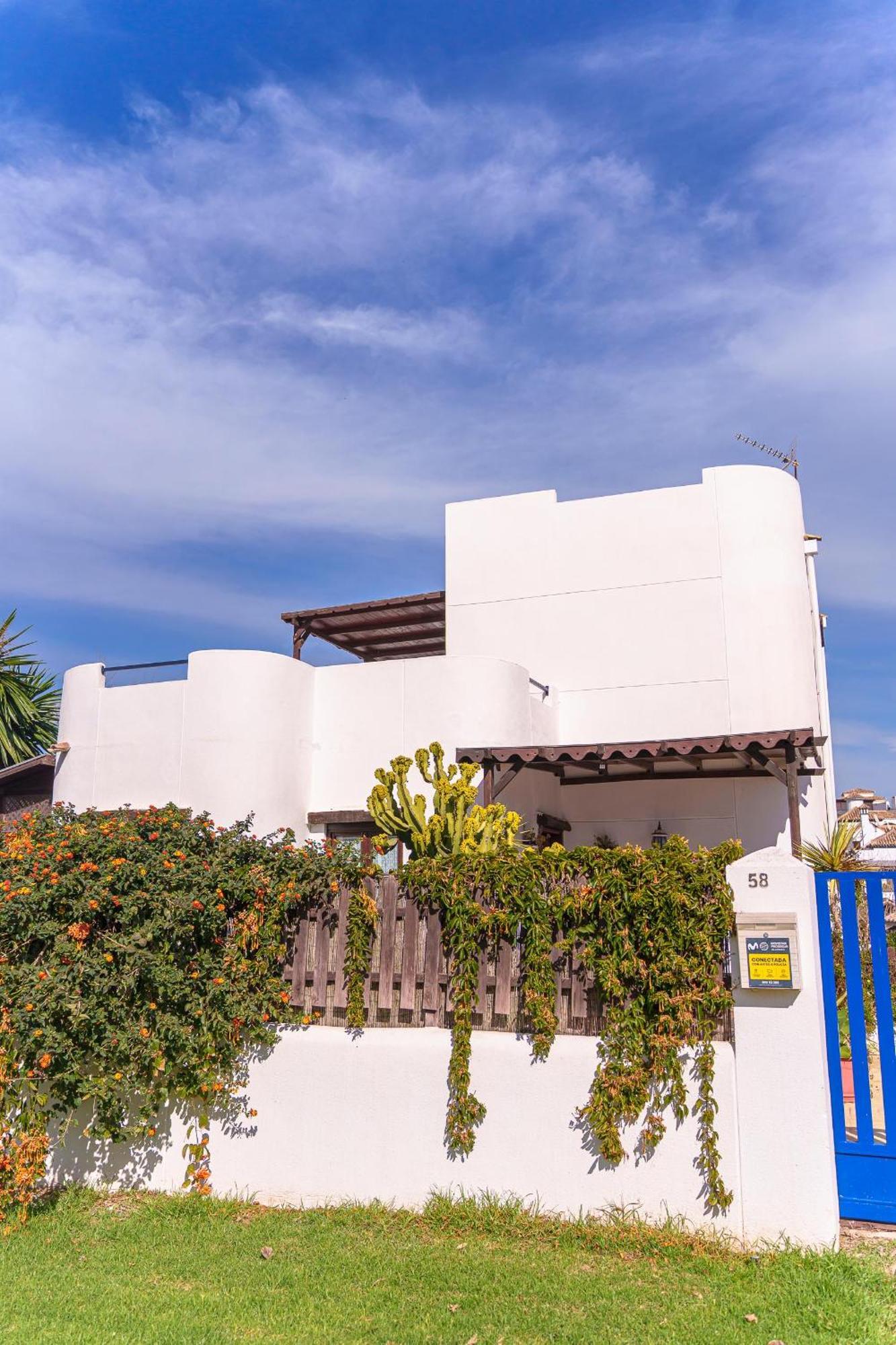 Villa Ibicenca Love เบนัลมาเดนา ภายนอก รูปภาพ