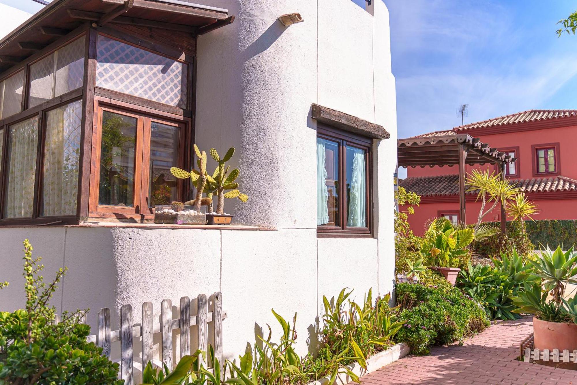 Villa Ibicenca Love เบนัลมาเดนา ภายนอก รูปภาพ